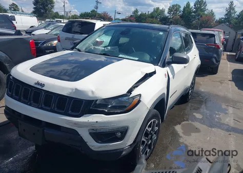 2019 Jeep Compass Trailhawk 4X4 z USA, uszkodzony, nr VIN 3C4NJDDB9KT759810